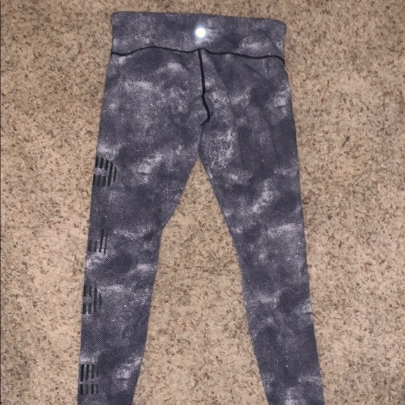 lululemon athletica Gray Patterned Leggings - Picture 5 of 8